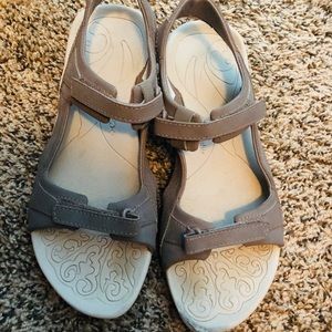 Columbia Sandals